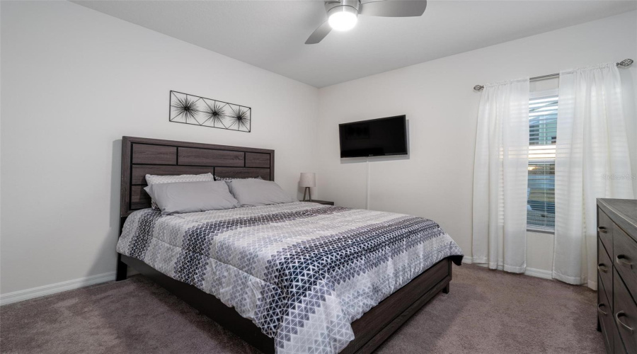 Davenport, Florida 33837, 6 Bedrooms Bedrooms, ,5 Bathroomsbathrooms,Residential,For Sale,Meadow Bend,Mfro6305231