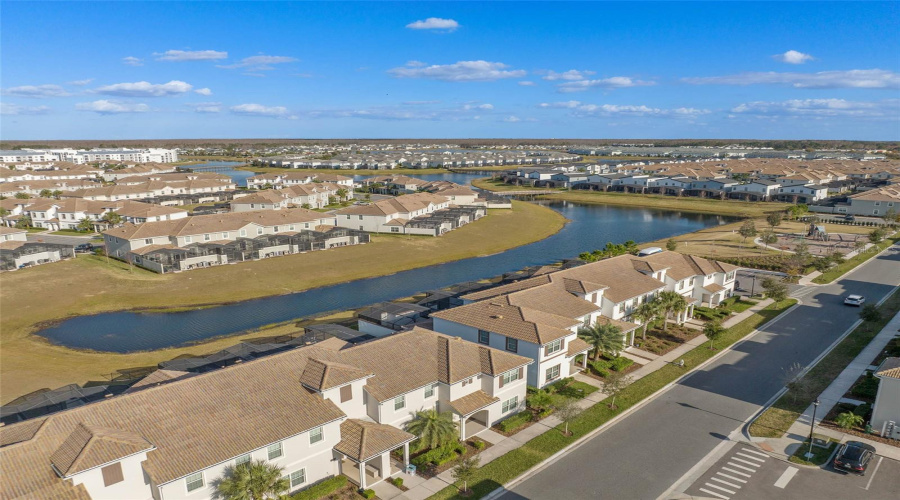 Kissimmee, Florida 34746, 5 Bedrooms Bedrooms, ,4 Bathroomsbathrooms,Residential,For Sale,Windermere,Mfro6305286