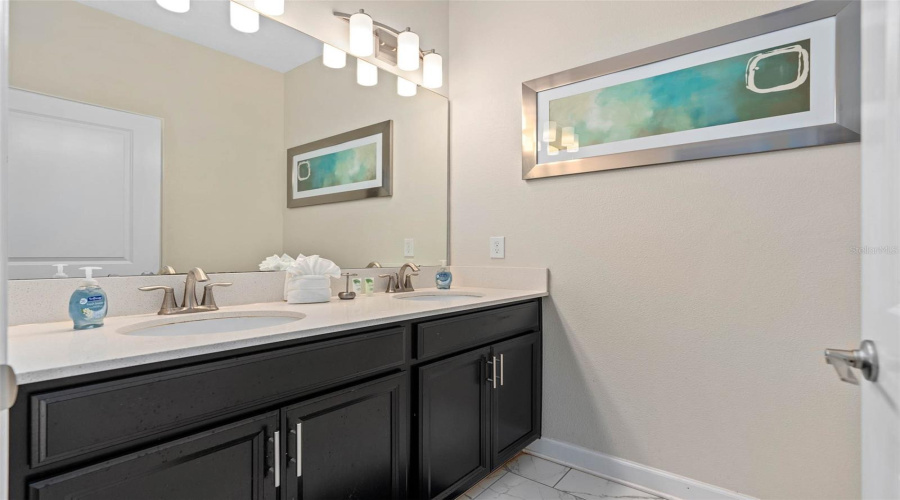 Kissimmee, Florida 34746, 5 Bedrooms Bedrooms, ,4 Bathroomsbathrooms,Residential,For Sale,Windermere,Mfro6305286