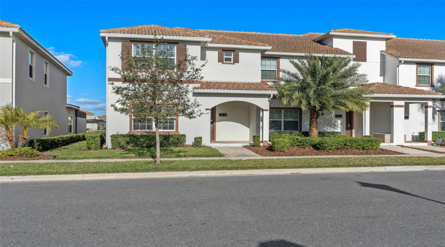 Kissimmee, Florida 34746, 5 Bedrooms Bedrooms, ,4 Bathroomsbathrooms,Residential,For Sale,Windermere,Mfro6305286