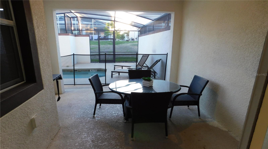 Davenport, Florida 33896, 4 Bedrooms Bedrooms, ,3 Bathroomsbathrooms,Residential,For Sale,Dogleg,Mfrs5126086