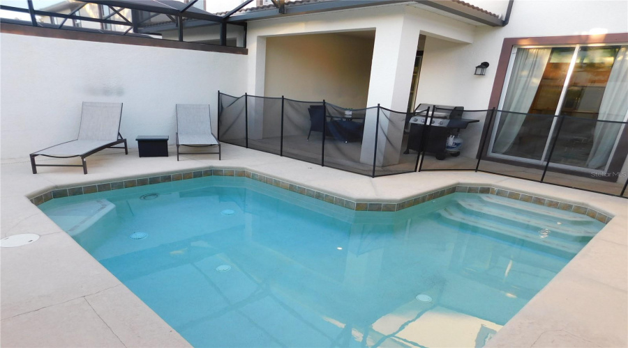 Davenport, Florida 33896, 4 Bedrooms Bedrooms, ,3 Bathroomsbathrooms,Residential,For Sale,Dogleg,Mfrs5126086
