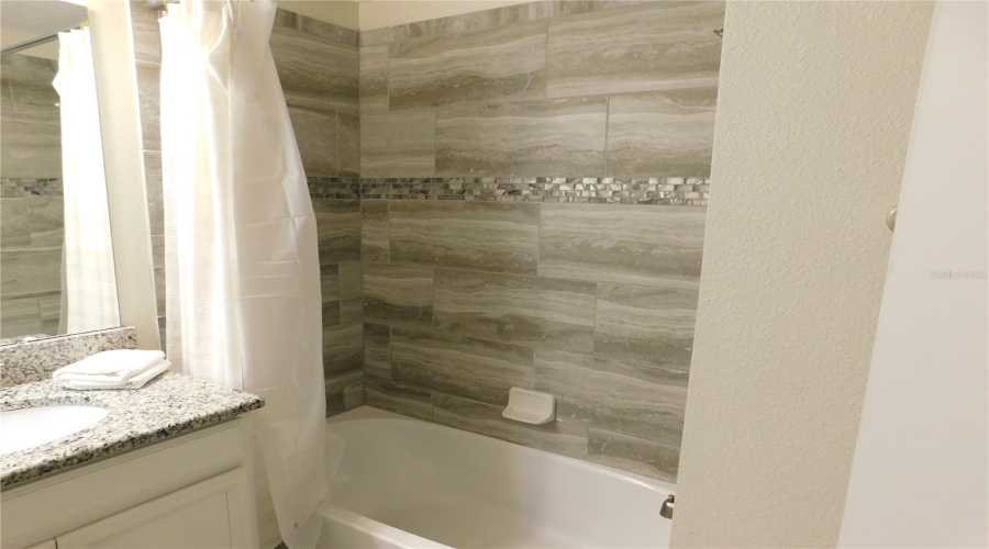 Davenport, Florida 33896, 4 Bedrooms Bedrooms, ,3 Bathroomsbathrooms,Residential,For Sale,Dogleg,Mfrs5126086
