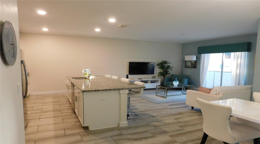 Davenport, Florida 33896, 4 Bedrooms Bedrooms, ,3 Bathroomsbathrooms,Residential,For Sale,Dogleg,Mfrs5126086