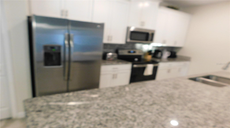 Davenport, Florida 33896, 4 Bedrooms Bedrooms, ,3 Bathroomsbathrooms,Residential,For Sale,Dogleg,Mfrs5126086