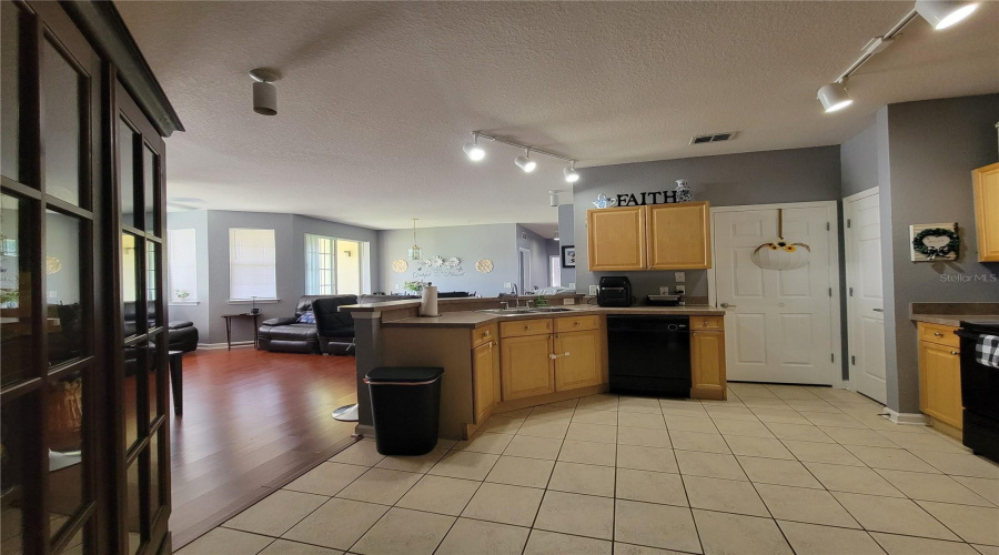 Davenport, Florida 33896, 4 Bedrooms Bedrooms, ,2 Bathroomsbathrooms,Residential,For Sale,Terrace Ridge,Mfro6303800