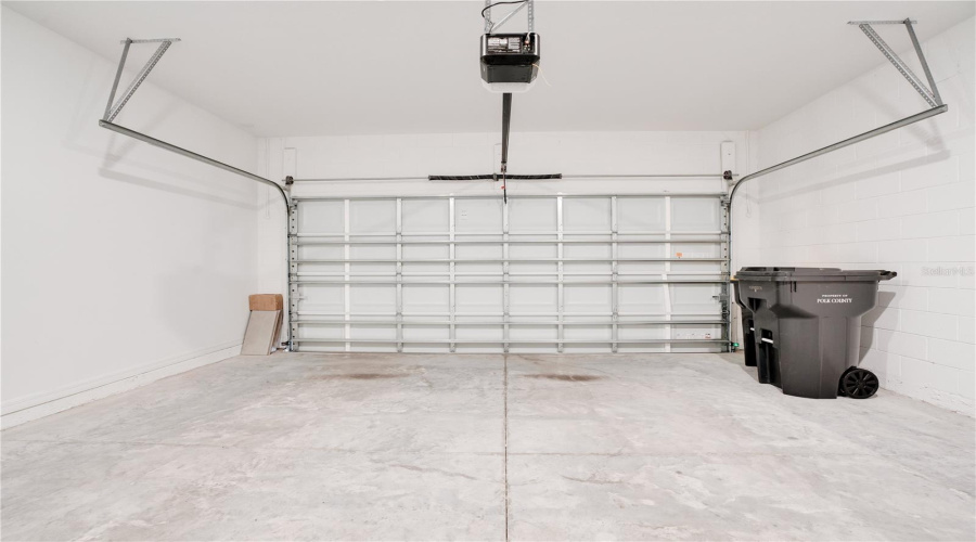 Davenport, Florida 33896, 4 Bedrooms Bedrooms, ,2 Bathroomsbathrooms,Residential,For Sale,Derwent,Mfro6305259