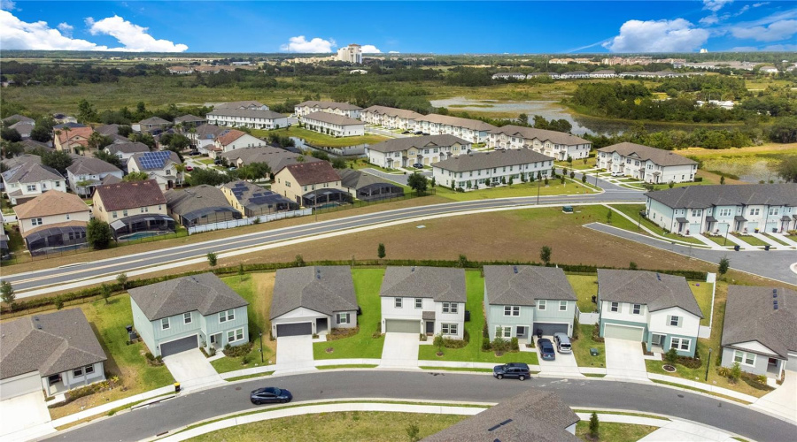Davenport, Florida 33896, 4 Bedrooms Bedrooms, ,2 Bathroomsbathrooms,Residential,For Sale,Derwent,Mfro6305259