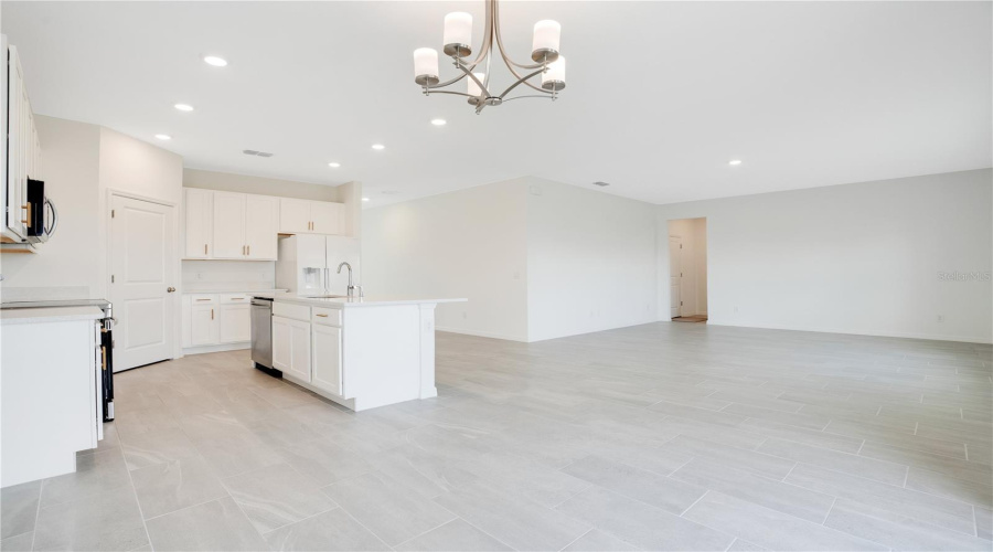 Davenport, Florida 33896, 4 Bedrooms Bedrooms, ,2 Bathroomsbathrooms,Residential,For Sale,Derwent,Mfro6305259