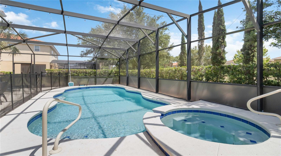 Davenport, Florida 33837, 6 Bedrooms Bedrooms, ,5 Bathroomsbathrooms,Residential,For Sale,Oakview,Mfro6302457