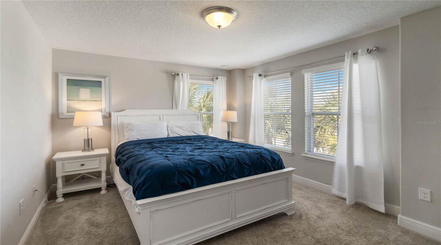 Davenport, Florida 33837, 6 Bedrooms Bedrooms, ,5 Bathroomsbathrooms,Residential,For Sale,Oakview,Mfro6302457