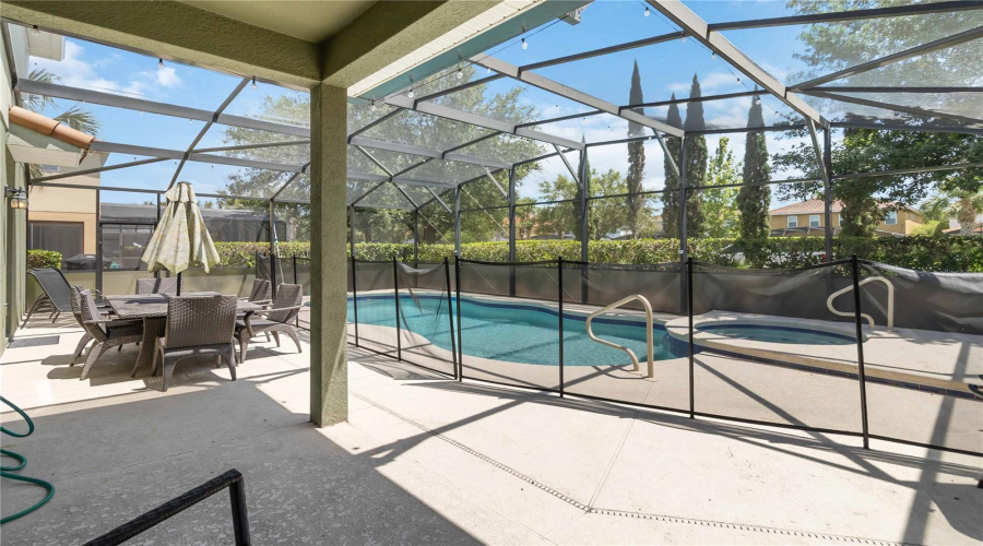 Davenport, Florida 33837, 6 Bedrooms Bedrooms, ,5 Bathroomsbathrooms,Residential,For Sale,Oakview,Mfro6302457