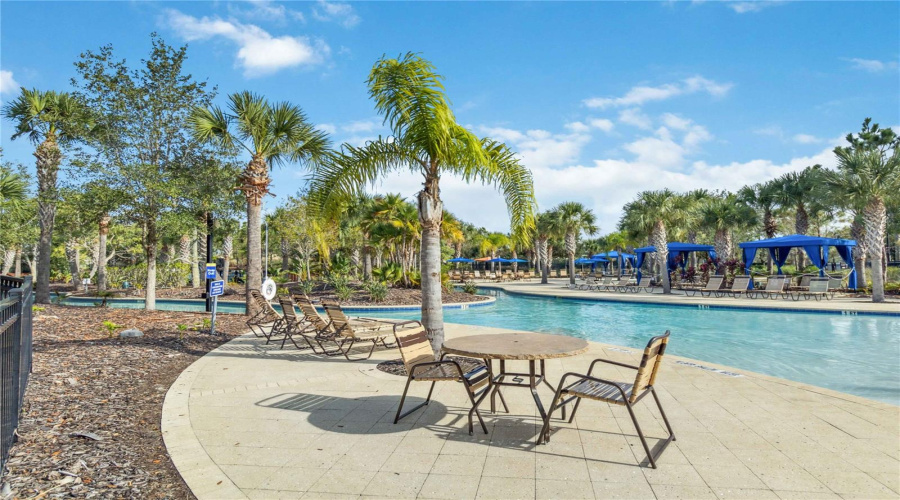 Davenport, Florida 33837, 6 Bedrooms Bedrooms, ,5 Bathroomsbathrooms,Residential,For Sale,Oakview,Mfro6302457