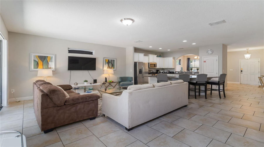 Davenport, Florida 33837, 6 Bedrooms Bedrooms, ,5 Bathroomsbathrooms,Residential,For Sale,Oakview,Mfro6302457
