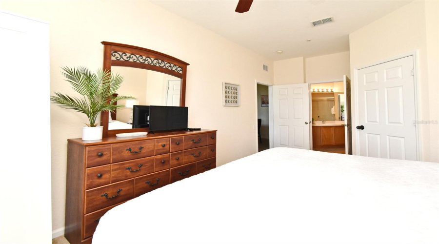 Kissimmee, Florida 34747, 3 Bedrooms Bedrooms, ,2 Bathroomsbathrooms,Residential,For Sale,Almaton,Mfrs5125850