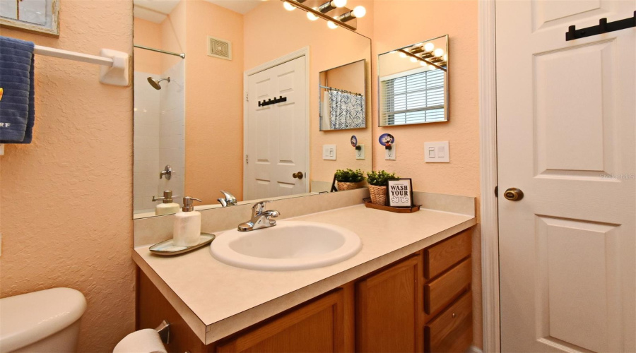 Kissimmee, Florida 34747, 3 Bedrooms Bedrooms, ,2 Bathroomsbathrooms,Residential,For Sale,Almaton,Mfrs5125850