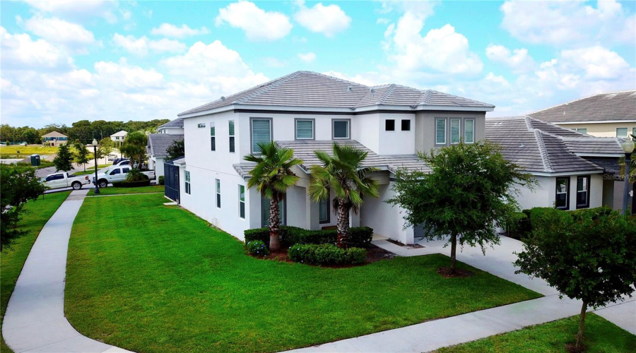 Kissimmee, Florida 34746, 6 Bedrooms Bedrooms, ,5 Bathroomsbathrooms,Residential,For Sale,Monado,Mfra4650635