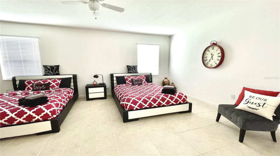 Kissimmee, Florida 34746, 6 Bedrooms Bedrooms, ,5 Bathroomsbathrooms,Residential,For Sale,Monado,Mfra4650635
