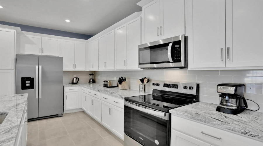 Kissimmee, Florida 34747, 5 Bedrooms Bedrooms, ,4 Bathroomsbathrooms,Residential,For Sale,Zaballina,Mfro6305137