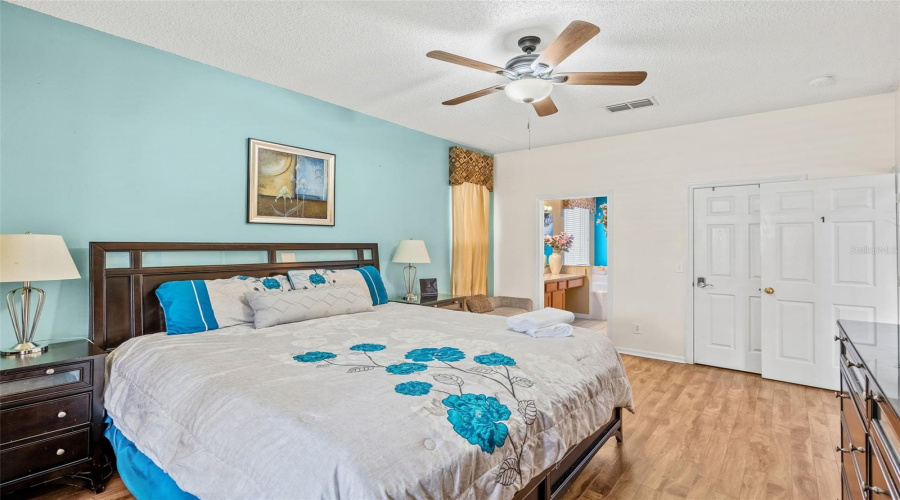 KISSIMMEE, Florida 34747, 7 Bedrooms Bedrooms, ,4 BathroomsBathrooms,Residential,For Sale,LIDO KEY,0,MFRO6302615