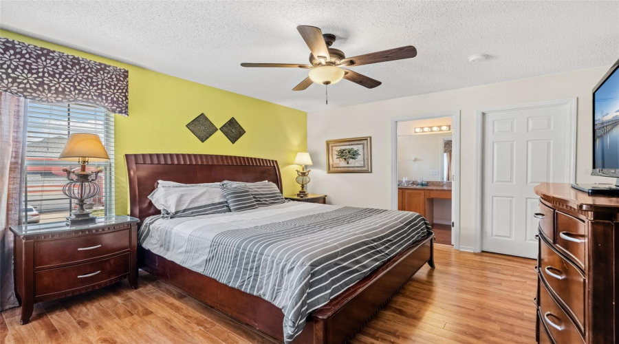 KISSIMMEE, Florida 34747, 7 Bedrooms Bedrooms, ,4 BathroomsBathrooms,Residential,For Sale,LIDO KEY,0,MFRO6302615