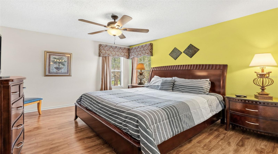 KISSIMMEE, Florida 34747, 7 Bedrooms Bedrooms, ,4 BathroomsBathrooms,Residential,For Sale,LIDO KEY,0,MFRO6302615