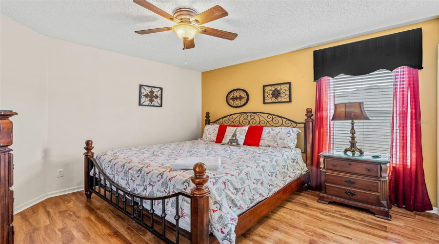 KISSIMMEE, Florida 34747, 7 Bedrooms Bedrooms, ,4 BathroomsBathrooms,Residential,For Sale,LIDO KEY,0,MFRO6302615