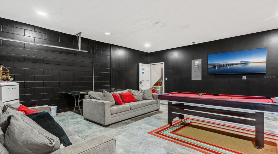 KISSIMMEE, Florida 34747, 7 Bedrooms Bedrooms, ,4 BathroomsBathrooms,Residential,For Sale,LIDO KEY,0,MFRO6302615