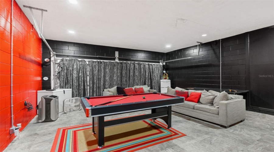 KISSIMMEE, Florida 34747, 7 Bedrooms Bedrooms, ,4 BathroomsBathrooms,Residential,For Sale,LIDO KEY,0,MFRO6302615