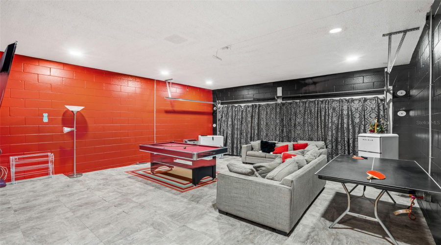 KISSIMMEE, Florida 34747, 7 Bedrooms Bedrooms, ,4 BathroomsBathrooms,Residential,For Sale,LIDO KEY,0,MFRO6302615
