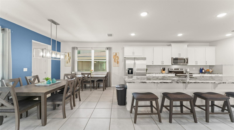 KISSIMMEE, Florida 34747, 6 Bedrooms Bedrooms, ,4 BathroomsBathrooms,Residential,For Sale,TROPICAL PALMS,0,MFRO6302103