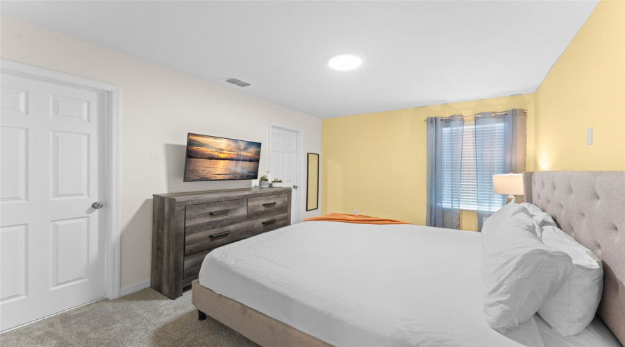 KISSIMMEE, Florida 34747, 6 Bedrooms Bedrooms, ,4 BathroomsBathrooms,Residential,For Sale,TROPICAL PALMS,0,MFRO6302103