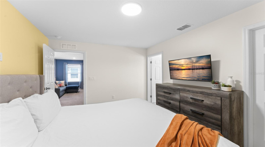 KISSIMMEE, Florida 34747, 6 Bedrooms Bedrooms, ,4 BathroomsBathrooms,Residential,For Sale,TROPICAL PALMS,0,MFRO6302103