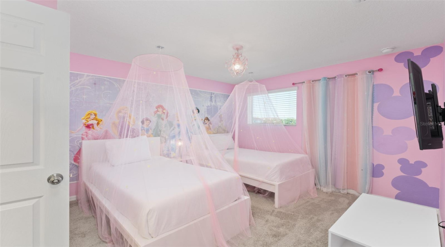 KISSIMMEE, Florida 34747, 6 Bedrooms Bedrooms, ,4 BathroomsBathrooms,Residential,For Sale,TROPICAL PALMS,0,MFRO6302103