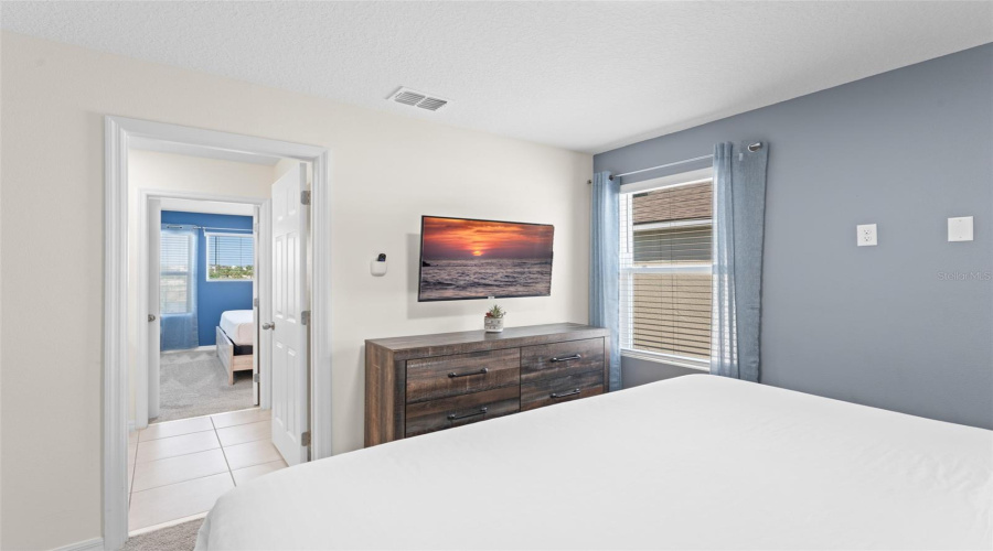 KISSIMMEE, Florida 34747, 6 Bedrooms Bedrooms, ,4 BathroomsBathrooms,Residential,For Sale,TROPICAL PALMS,0,MFRO6302103