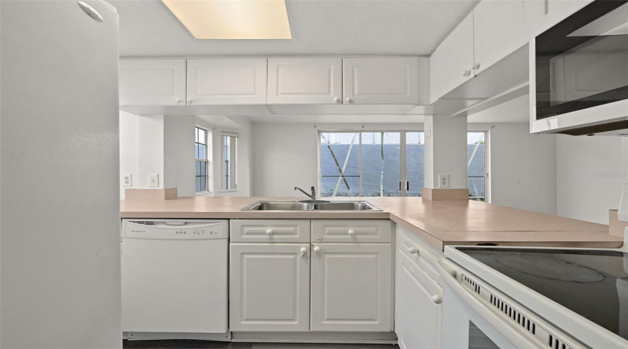 Davenport, Florida 33897, 4 Bedrooms Bedrooms, ,3 Bathroomsbathrooms,Residential,For Sale,Coco Plum,Mfro6303884