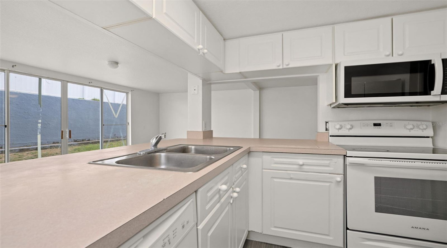 Davenport, Florida 33897, 4 Bedrooms Bedrooms, ,3 Bathroomsbathrooms,Residential,For Sale,Coco Plum,Mfro6303884