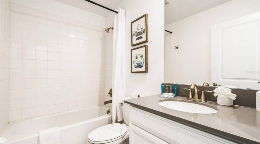 KISSIMMEE, Florida 34746, 6 Bedrooms Bedrooms, ,6 BathroomsBathrooms,Residential,For Sale,SIMILE,0,MFRO6305401