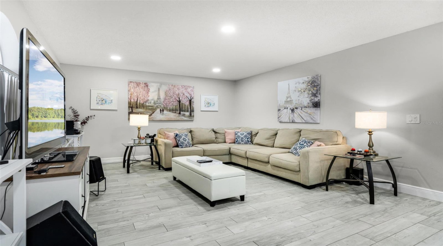 Tile Flooring With Recessed Lighting