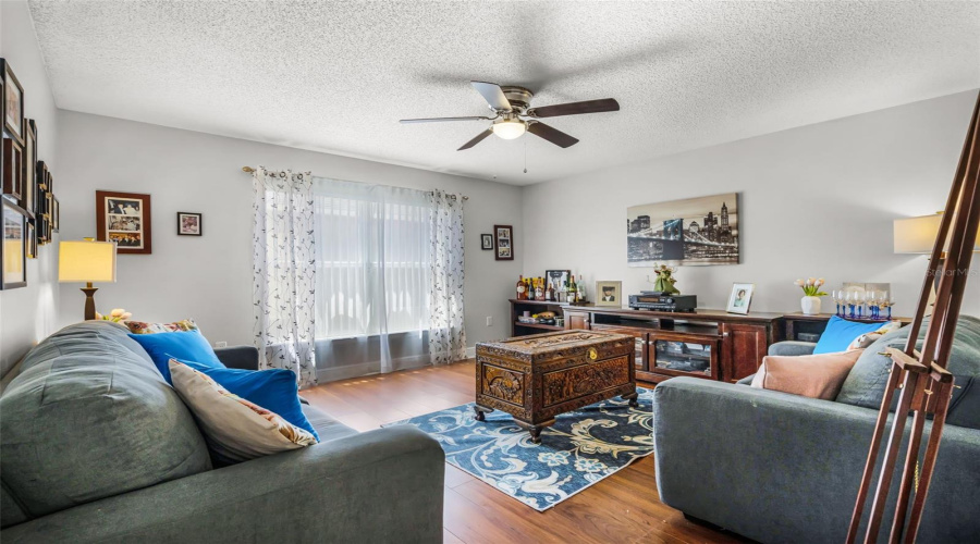 Extra Living Room / Family Room