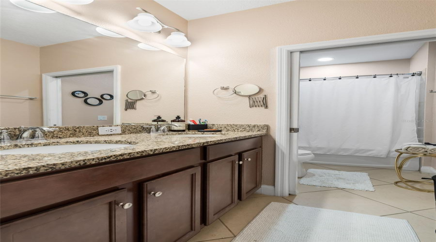 DAVENPORT, Florida 33896, 3 Bedrooms Bedrooms, ,2 BathroomsBathrooms,Residential,For Sale,CAPTIVA,0,MFRO6303081