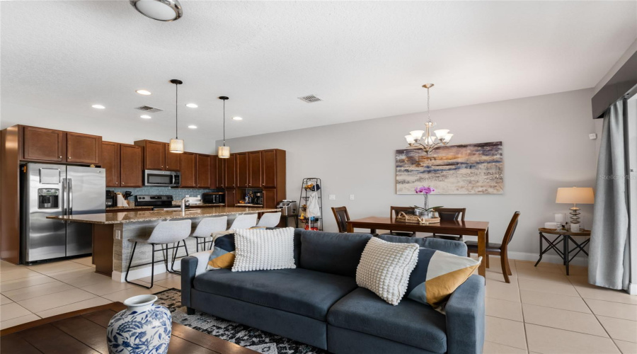 DAVENPORT, Florida 33896, 3 Bedrooms Bedrooms, ,2 BathroomsBathrooms,Residential,For Sale,CAPTIVA,0,MFRO6303081
