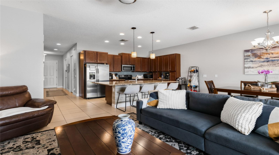 DAVENPORT, Florida 33896, 3 Bedrooms Bedrooms, ,2 BathroomsBathrooms,Residential,For Sale,CAPTIVA,0,MFRO6303081
