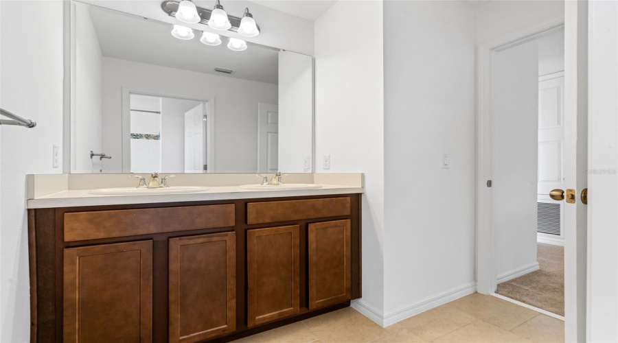 DAVENPORT, Florida 33837, 5 Bedrooms Bedrooms, ,3 BathroomsBathrooms,Residential,For Sale,CAMPO,MFRO6303886