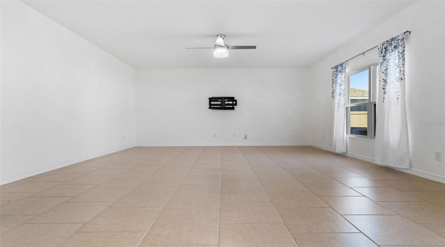 DAVENPORT, Florida 33837, 5 Bedrooms Bedrooms, ,3 BathroomsBathrooms,Residential,For Sale,CAMPO,MFRO6303886