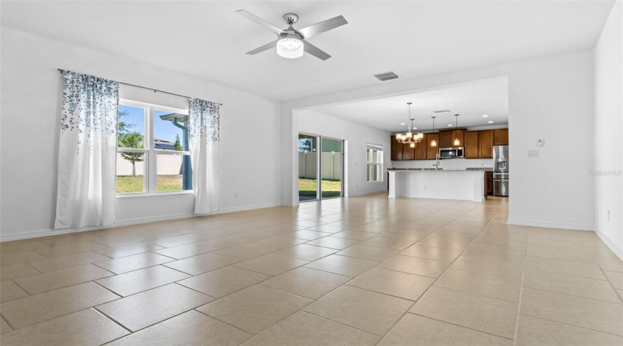 DAVENPORT, Florida 33837, 5 Bedrooms Bedrooms, ,3 BathroomsBathrooms,Residential,For Sale,CAMPO,MFRO6303886