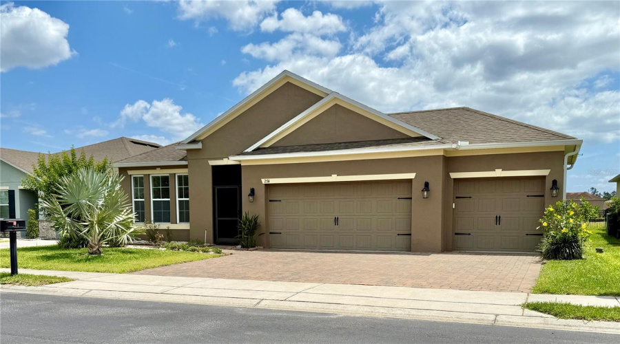Welcome To 274 Brunswick Drive!
