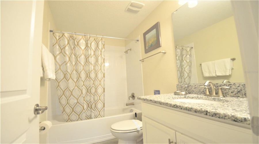 Davenport, Florida 33896, 8 Bedrooms Bedrooms, ,5 Bathroomsbathrooms,Residential,For Sale,Stinger,Mfrs5125541