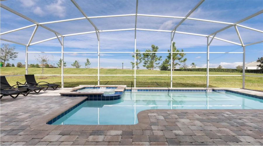 Davenport, Florida 33896, 8 Bedrooms Bedrooms, ,5 Bathroomsbathrooms,Residential,For Sale,Stinger,Mfrs5125541