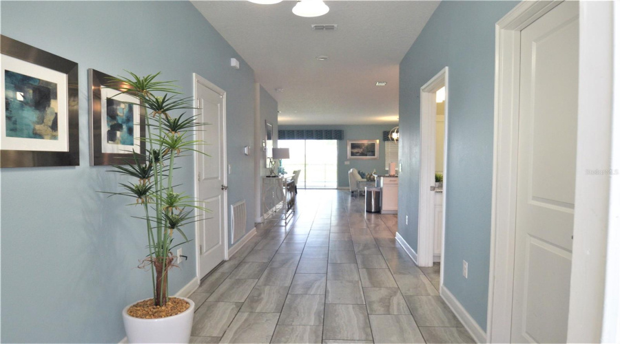 Davenport, Florida 33896, 8 Bedrooms Bedrooms, ,5 Bathroomsbathrooms,Residential,For Sale,Stinger,Mfrs5125541